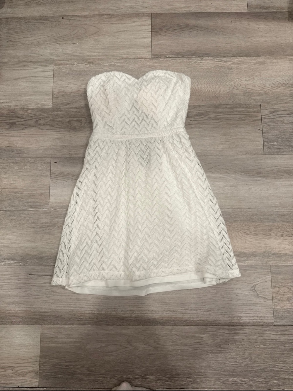 Wet Seal White Strapless Lace Sweetheart Dress